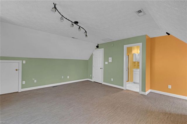 111 Manassas LOOP, Yorktown, VA 23693