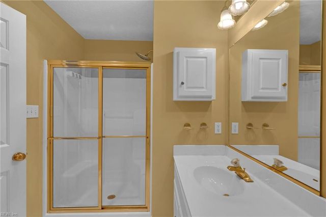 111 Manassas LOOP, Yorktown, VA 23693