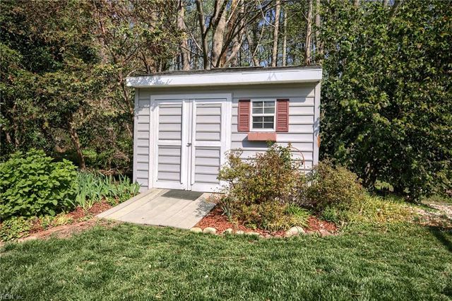 111 Manassas LOOP, Yorktown, VA 23693