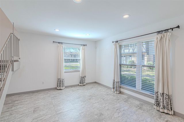 10010 Knoboak Drive 33, Houston, TX 77080