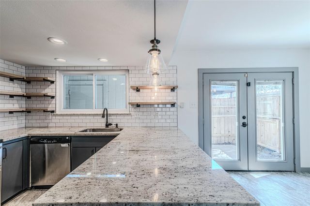 10010 Knoboak Drive 33, Houston, TX 77080