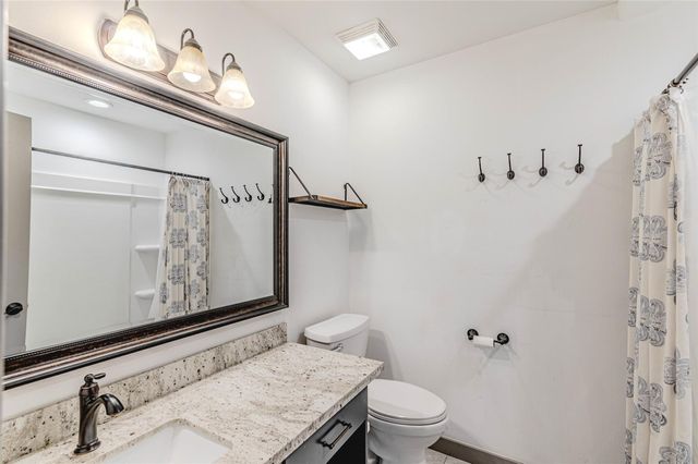 10010 Knoboak Drive 33, Houston, TX 77080