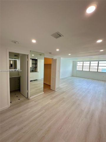 801 Brickell Bay Dr 2069, Miami, FL 33131