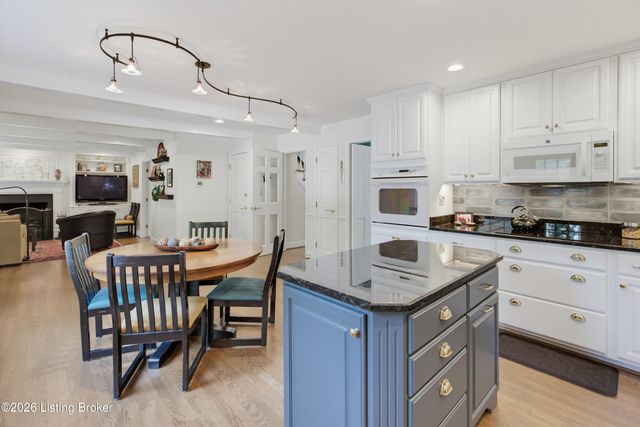 3029 Beals Branch Dr, Louisville, KY 40206