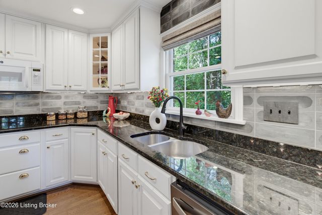 3029 Beals Branch Dr, Louisville, KY 40206