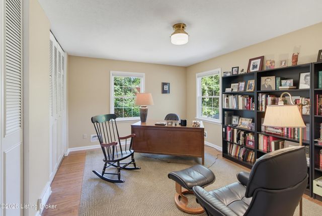 3029 Beals Branch Dr, Louisville, KY 40206