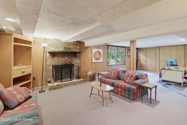 3029 Beals Branch Dr, Louisville, KY 40206