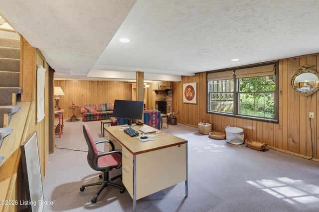 3029 Beals Branch Dr, Louisville, KY 40206