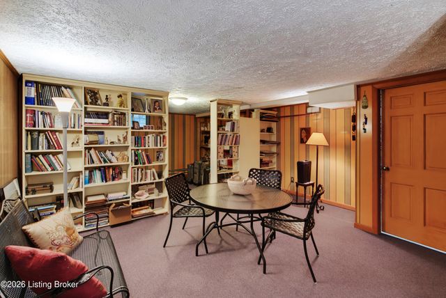 3029 Beals Branch Dr, Louisville, KY 40206
