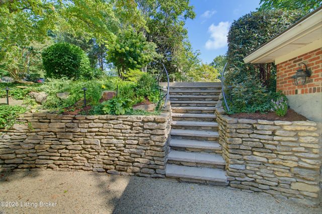 3029 Beals Branch Dr, Louisville, KY 40206