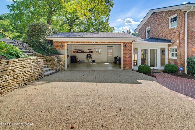3029 Beals Branch Dr, Louisville, KY 40206