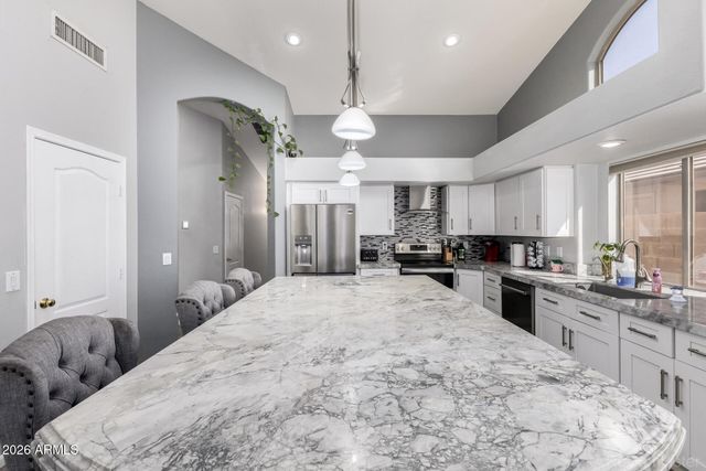 891 E GAIL Drive, Gilbert, AZ 85296