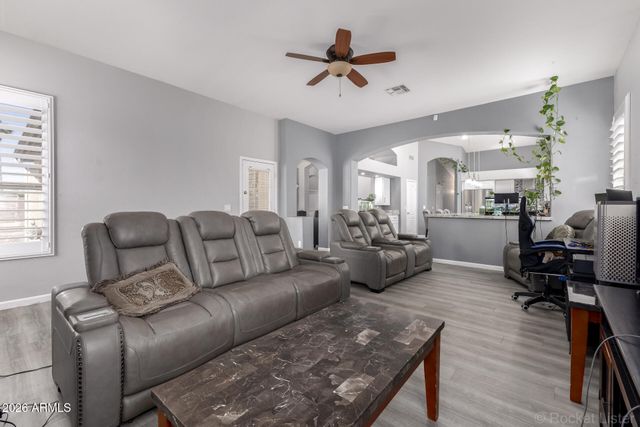 891 E GAIL Drive, Gilbert, AZ 85296