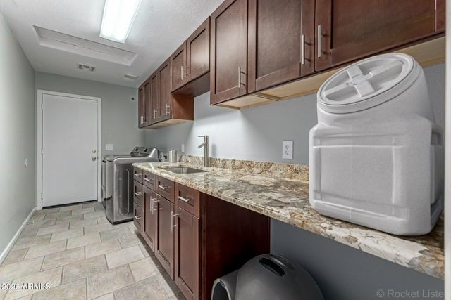 891 E GAIL Drive, Gilbert, AZ 85296