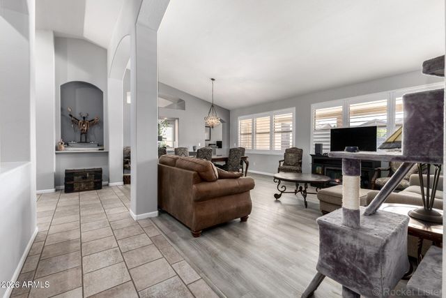 891 E GAIL Drive, Gilbert, AZ 85296