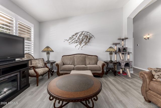 891 E GAIL Drive, Gilbert, AZ 85296