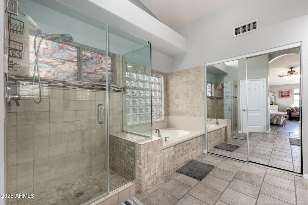 Image 21 of property listing at 891 E GAIL Drive, Gilbert, AZ 85296