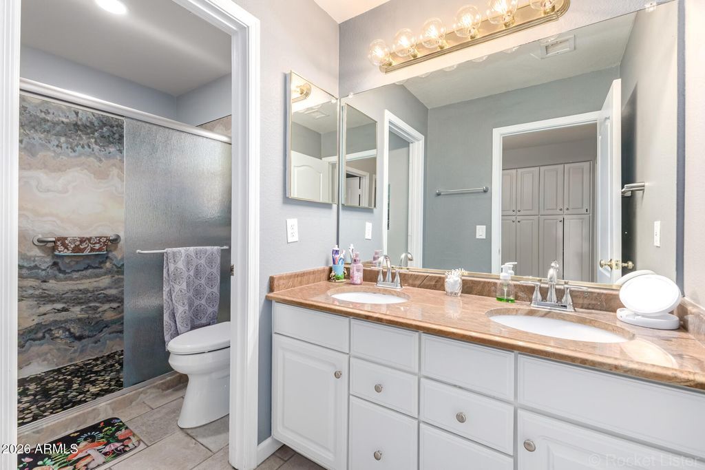 Image 30 of property listing at 891 E GAIL Drive, Gilbert, AZ 85296