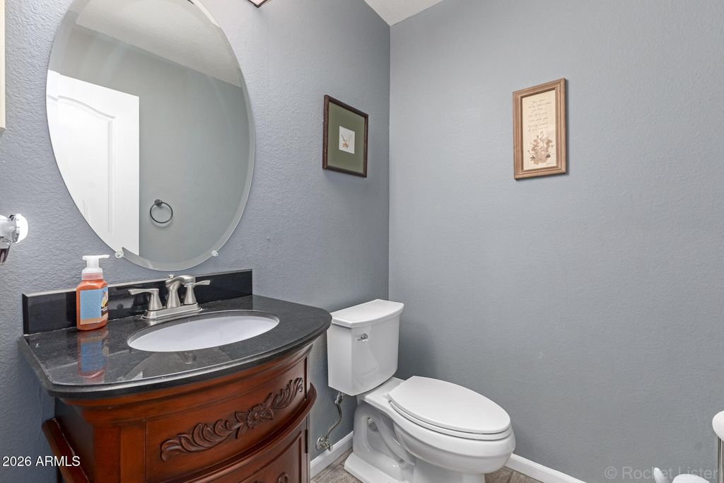 Image 31 of property listing at 891 E GAIL Drive, Gilbert, AZ 85296