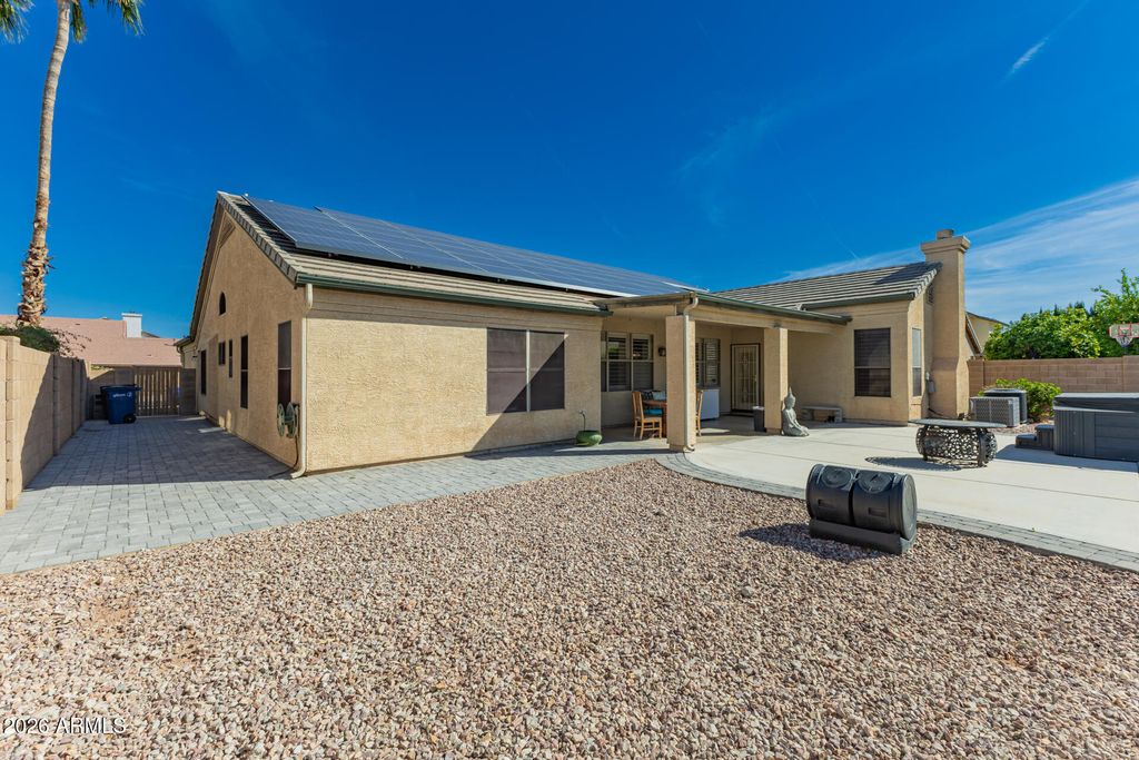 Image 37 of property listing at 891 E GAIL Drive, Gilbert, AZ 85296