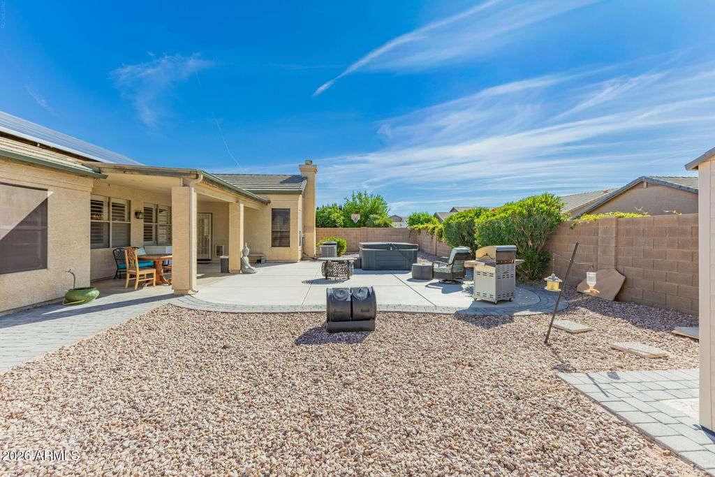 Image 38 of property listing at 891 E GAIL Drive, Gilbert, AZ 85296