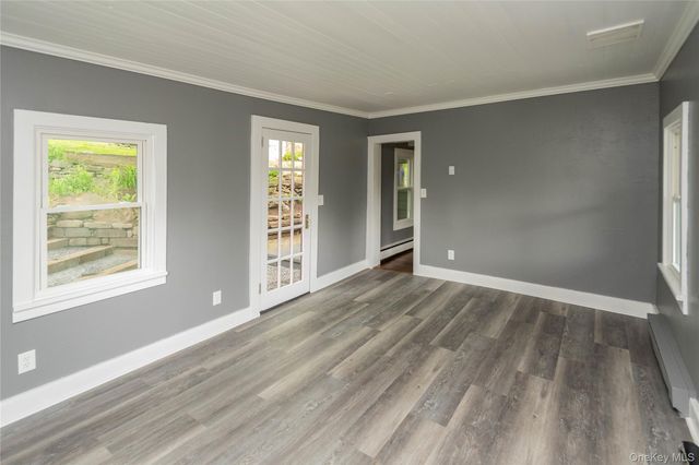 1625 Route 32, Saugerties, NY 12477