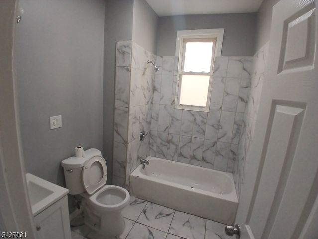 118 Seymour Ave, Newark City, NJ 07108