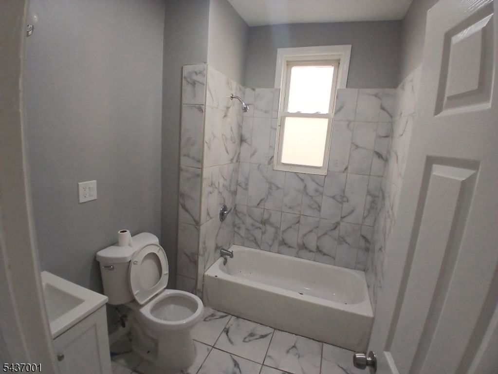 118 Seymour Ave, Newark City, NJ 07108 — photo 5