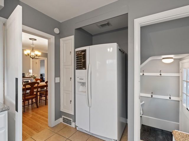 2304 Elm Street, Davenport, IA 52803