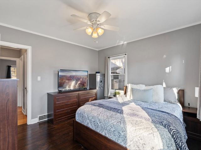 2304 Elm Street, Davenport, IA 52803