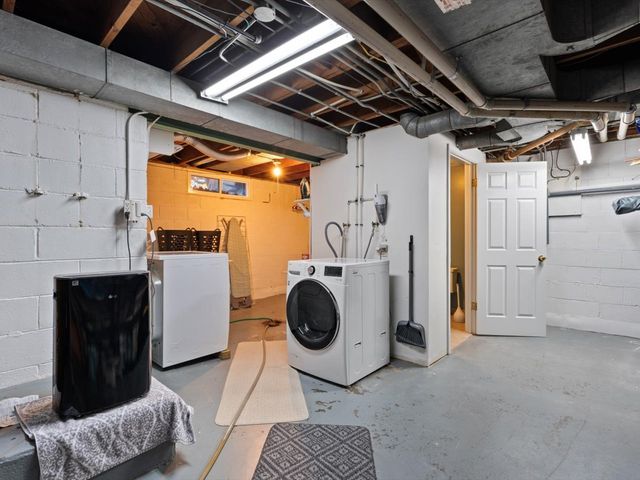 2304 Elm Street, Davenport, IA 52803