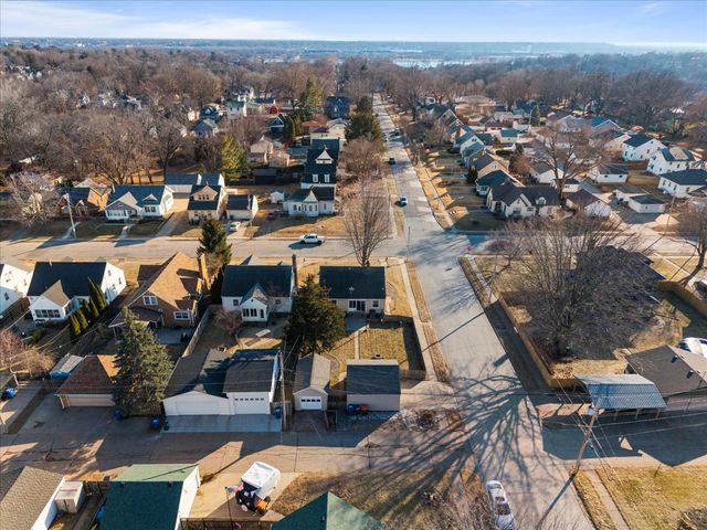 2304 Elm Street, Davenport, IA 52803