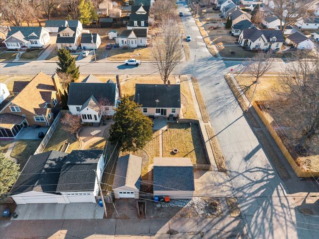 2304 Elm Street, Davenport, IA 52803