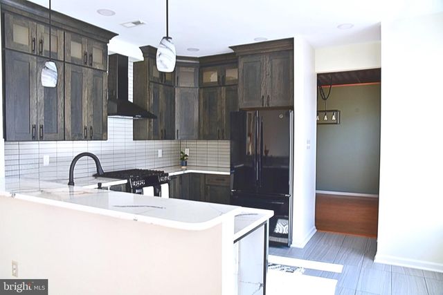 18 SHAWNEE TRL, Burlington, NJ 08016