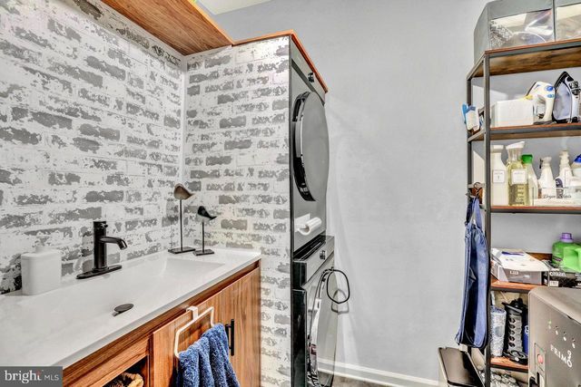 18 SHAWNEE TRL, Burlington, NJ 08016