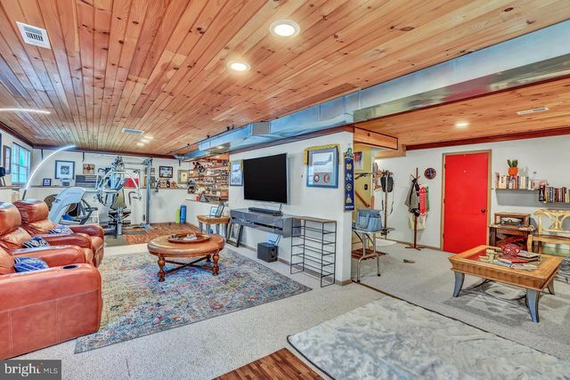 18 SHAWNEE TRL, Burlington, NJ 08016