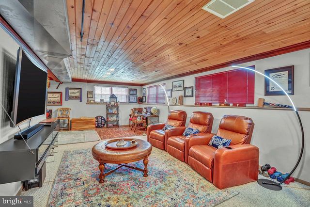 18 SHAWNEE TRL, Burlington, NJ 08016