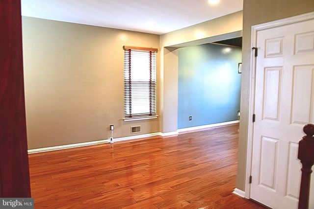 18 SHAWNEE TRL, Burlington, NJ 08016