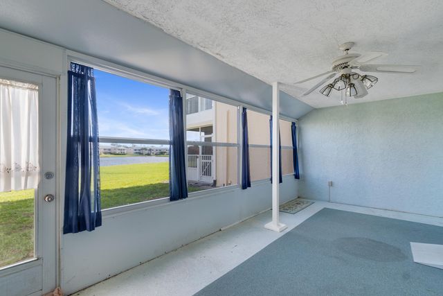 356 Grove Isle Circle, Vero Beach, FL 32962