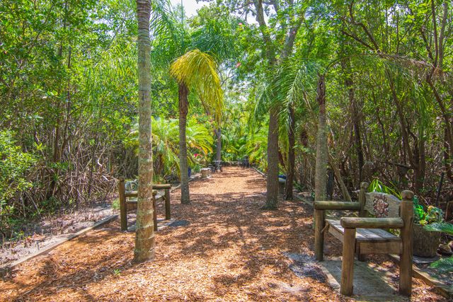 356 Grove Isle Circle, Vero Beach, FL 32962