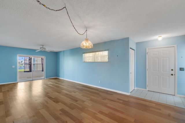 356 Grove Isle Circle, Vero Beach, FL 32962