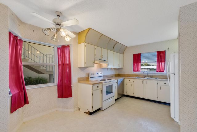 356 Grove Isle Circle, Vero Beach, FL 32962