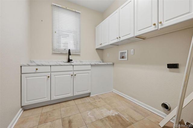 5498 S Helena Street, Aurora, CO 80015