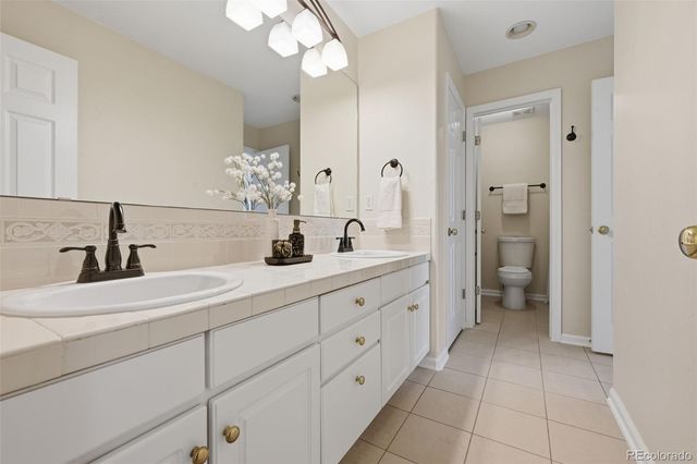 5498 S Helena Street, Aurora, CO 80015