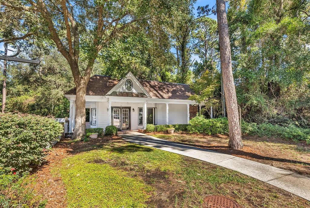 10880 Ocean Highway Building 9, Pawleys Island, SC 29585 — exterior