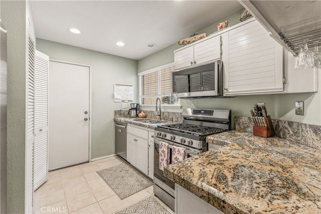 25873 McBean Parkway 54, Valencia, CA 91355