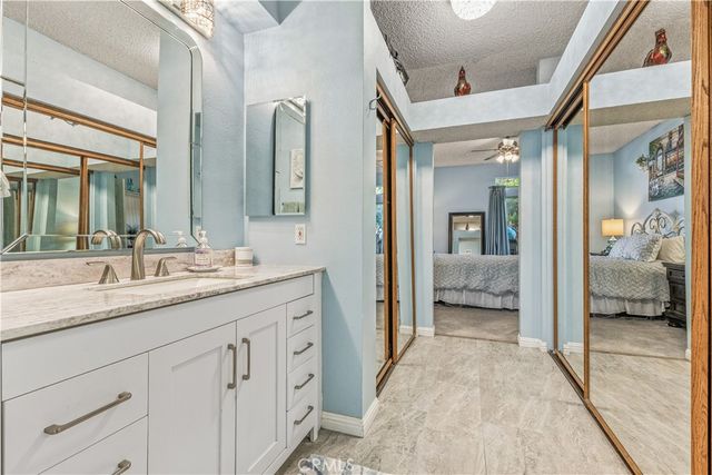 25873 McBean Parkway 54, Valencia, CA 91355
