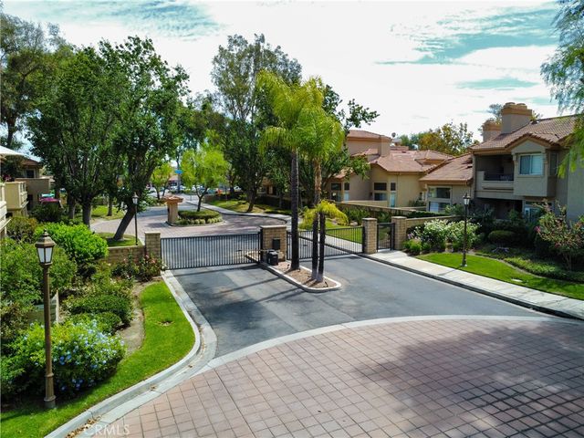 25873 McBean Parkway 54, Valencia, CA 91355