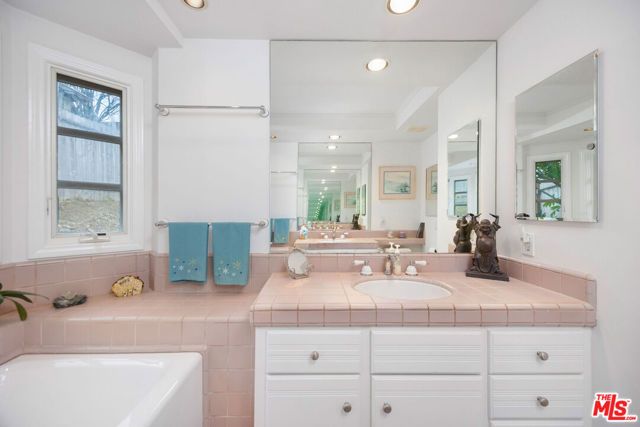 16801 W Sunset Boulevard, Pacific Palisades (los Angeles), CA 90272