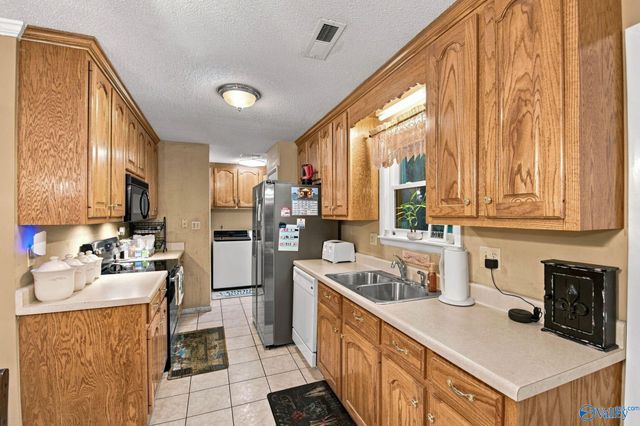 1604 Wilshire Avenue SW, Decatur, AL 35603